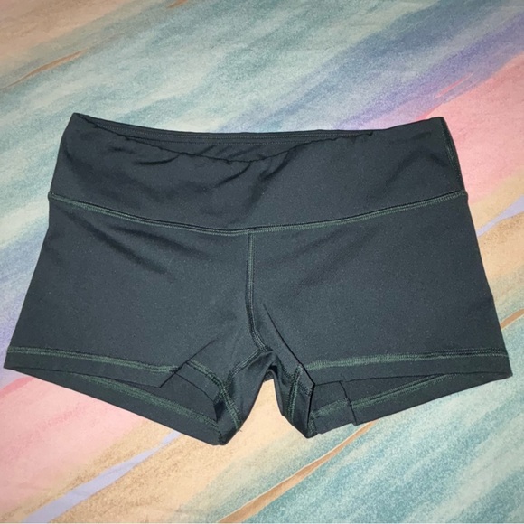 FLEO Shorts Womens M Compression 2.5" Inseam Running‎ Yoga Workout Gym - Picture 4 of 6